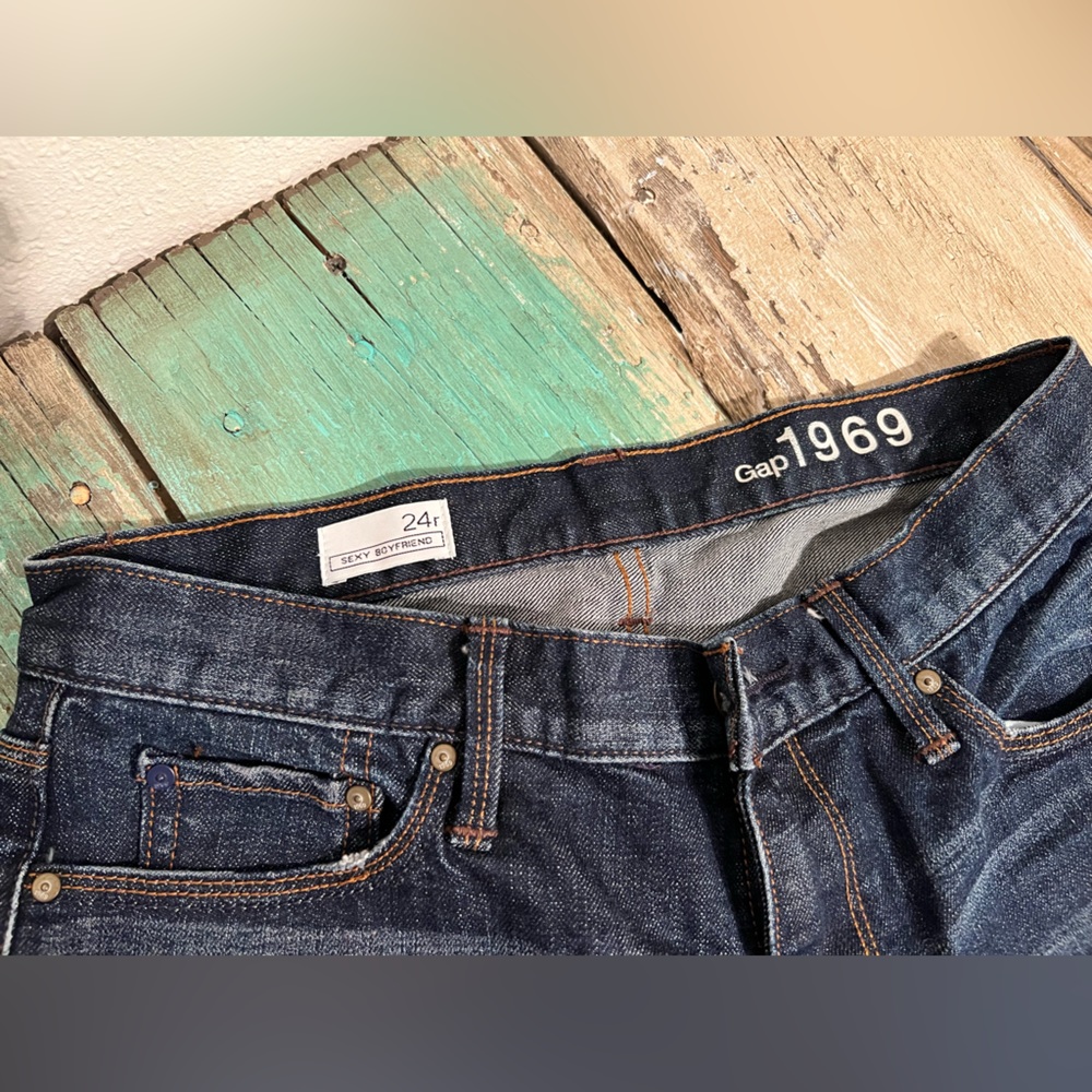 Gap Jeans - Picture 2 of 3